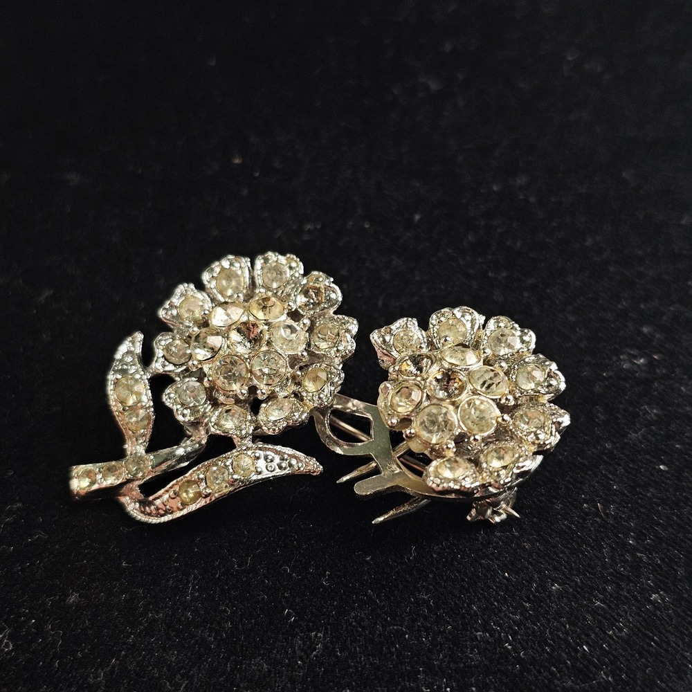 Vintage Coro Duette Fur Clip Silver Tone Flower Rhinestones *For Parts & Repair*